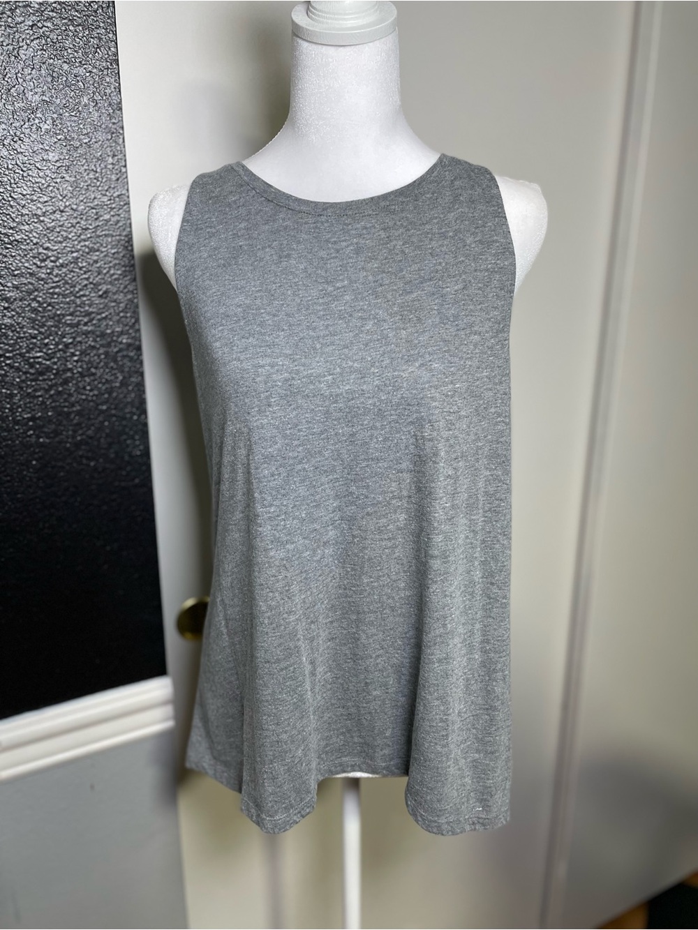 Old Navy Gray Sleeveless Swing Tank